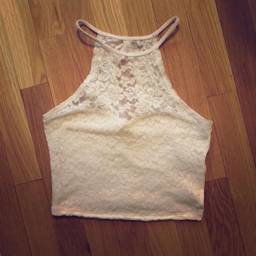 LACE CROP TOP